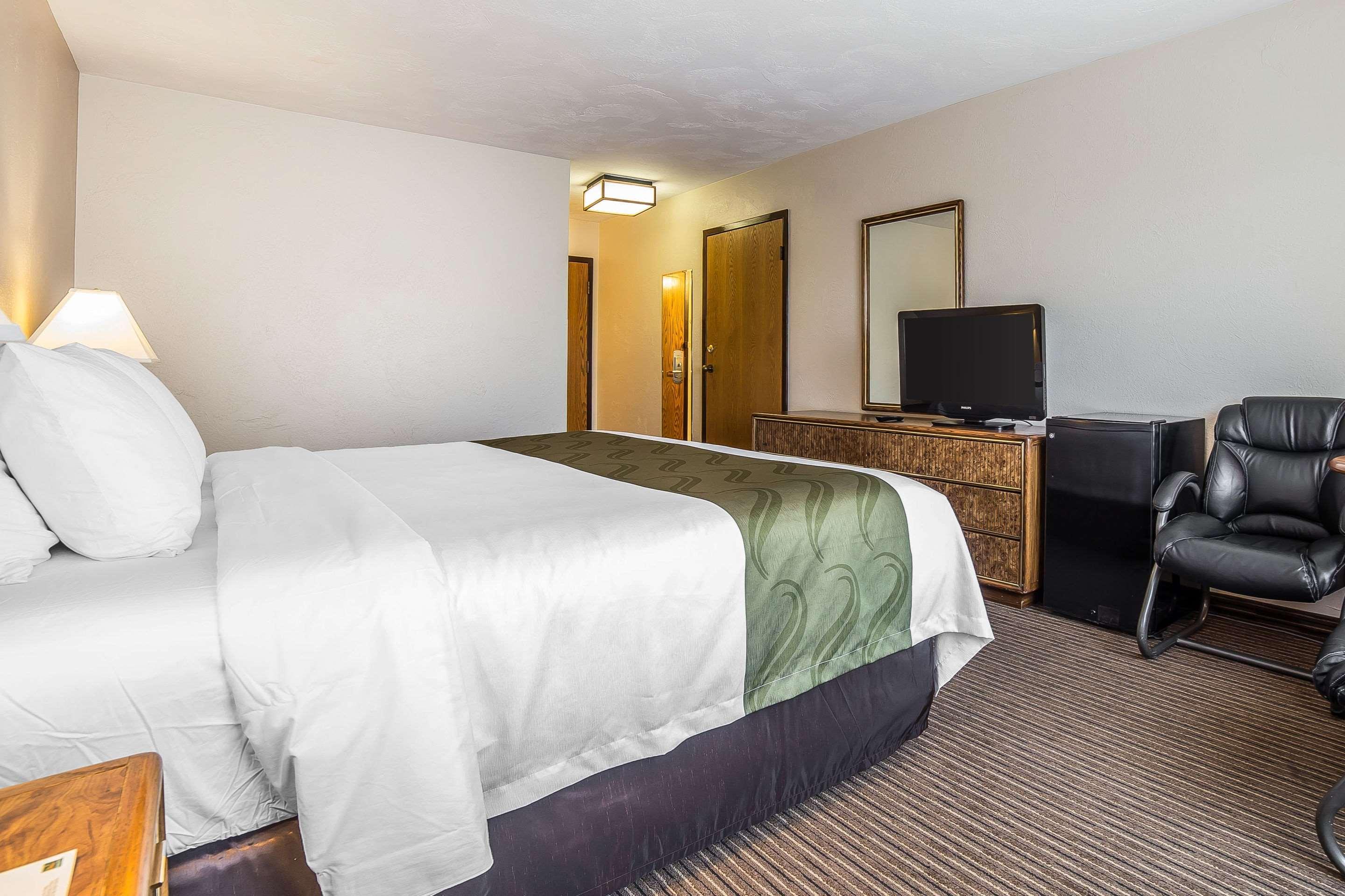 Quality Inn Richfield I-70 Bagian luar foto