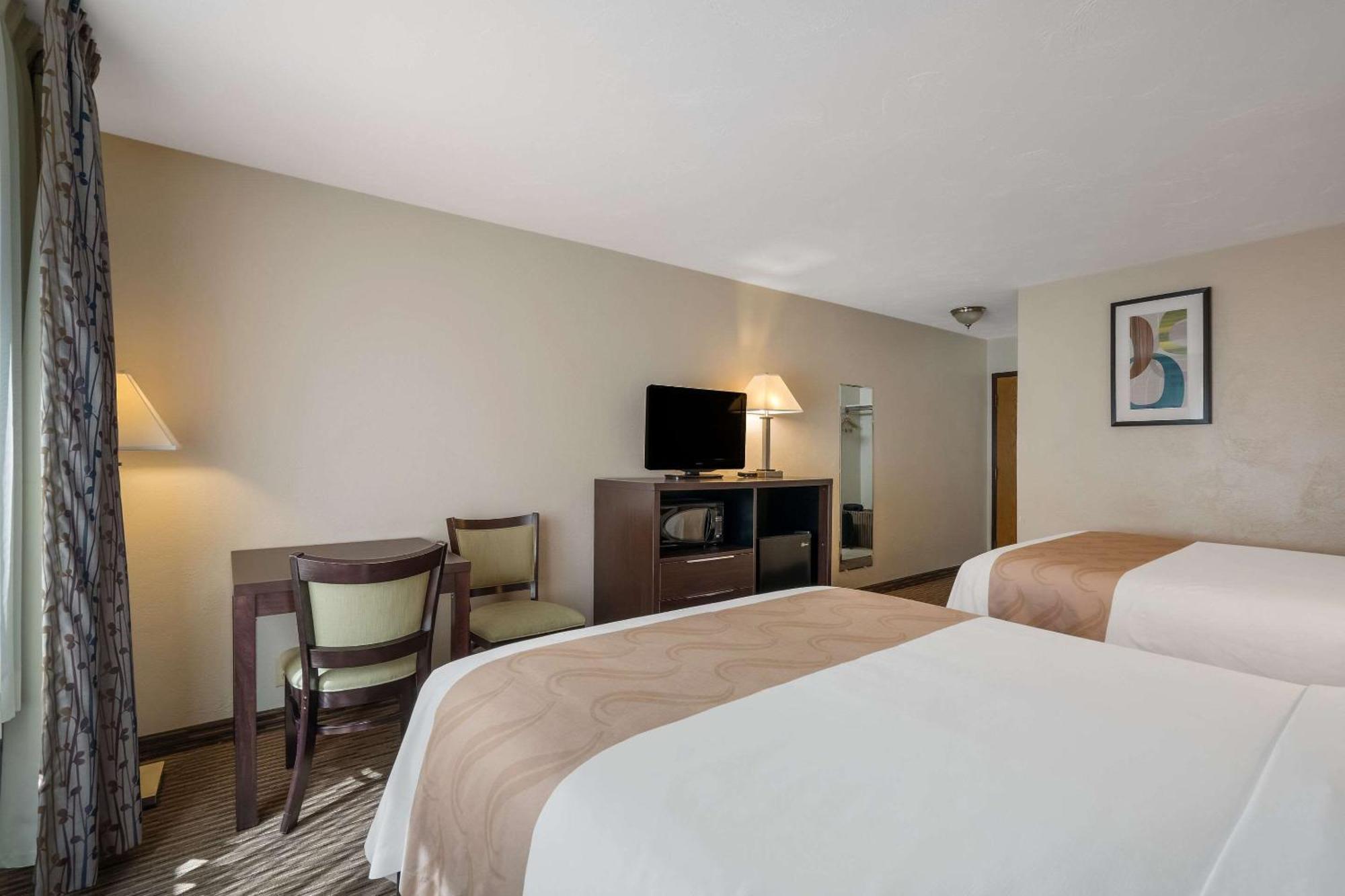 Quality Inn Richfield I-70 Bagian luar foto