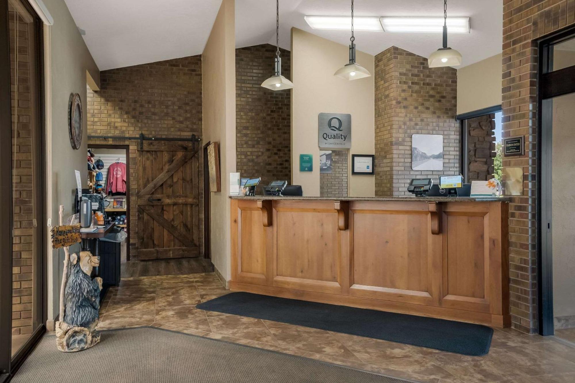 Quality Inn Richfield I-70 Bagian luar foto