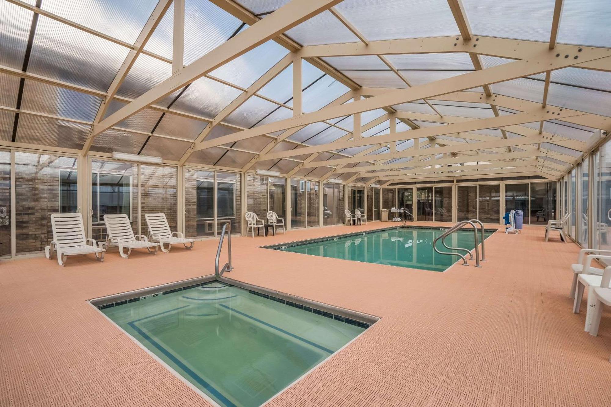 Quality Inn Richfield I-70 Bagian luar foto